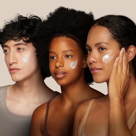 NEW Dark Sun Spot Remover Face Corrector Cream Freckle Skin Damage Aging - Picture 5 of 14